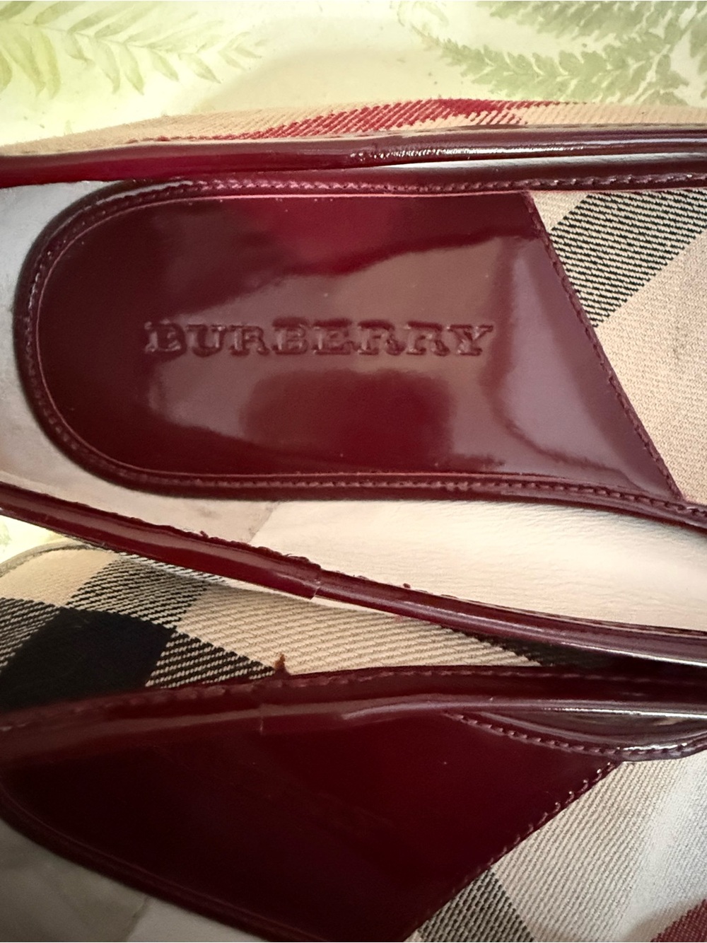 Burberry Nova Check Canvas and Patent Leather Cap Toe Flats EUR 40/US 9.5 - Picture 6 of 7
